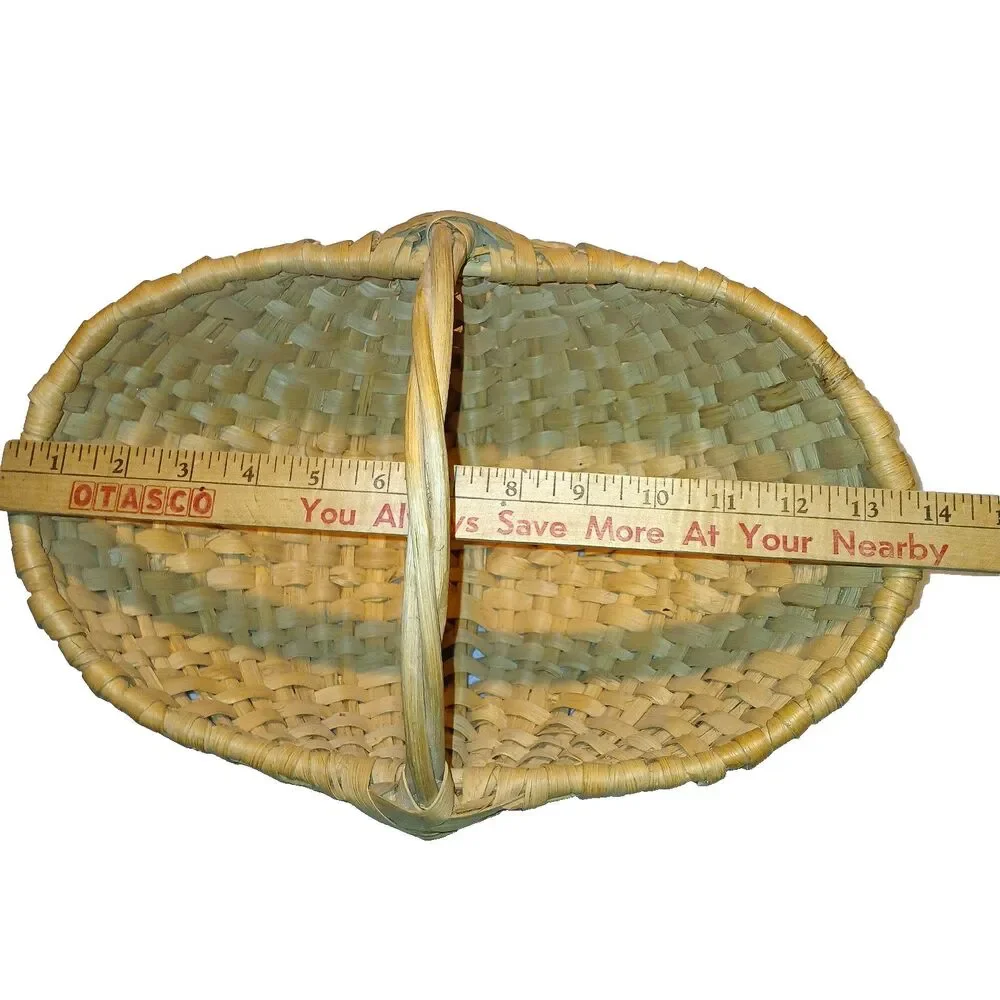 Southern Style Buttocks Basket Woven Twisted Handle Egg Gathering Beige 14x8.5x8
